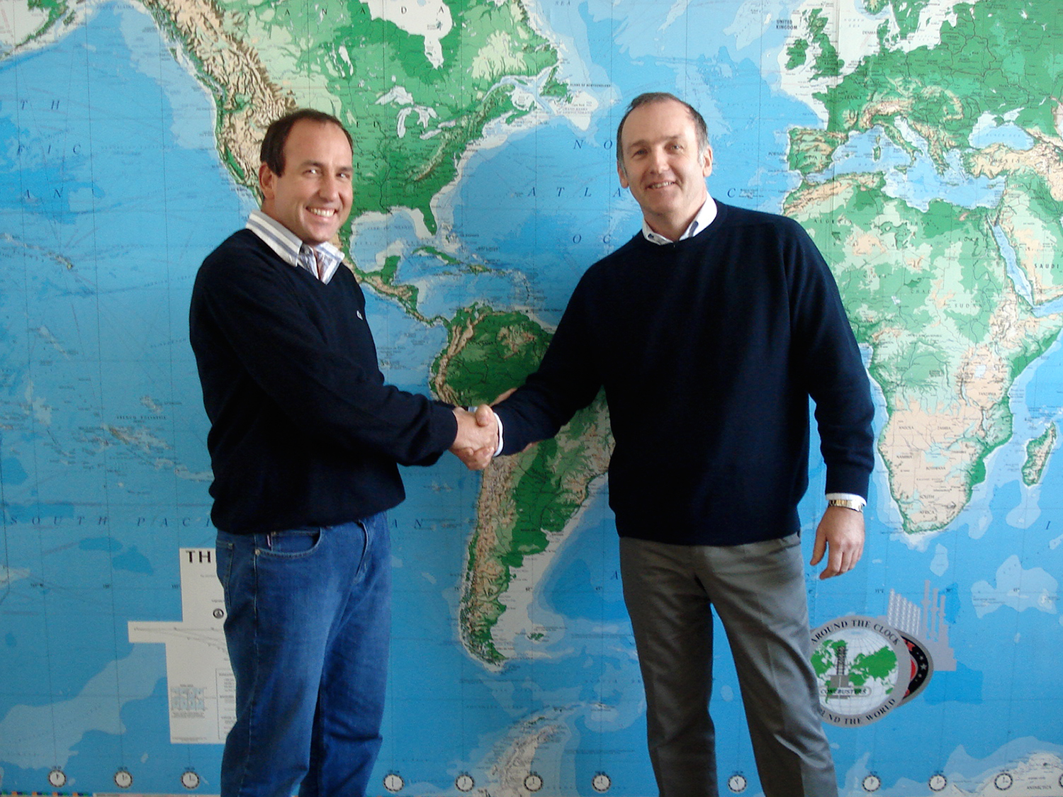 Christian Jander of Nexxo and John Phipps of Cokebusters agree to a working partnership to deliver decoking and inspection services in South America in 2008.